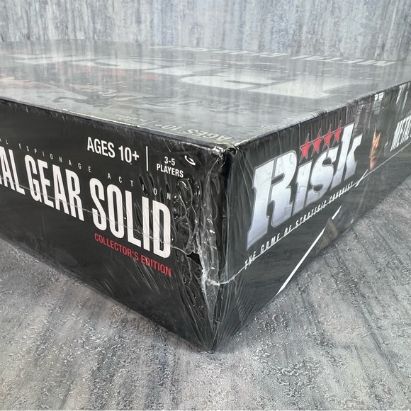 Metal Gear Solid RISK Collector's Edition Strategic Conquest USAopoly New Sealed - Picture 6 of 15